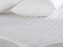 "Lancashire Textiles Polycotton Quilted Mattress Protector With 12"" (30Cm) Skirt Machine Washable Protection - Single" - thumbnail 3