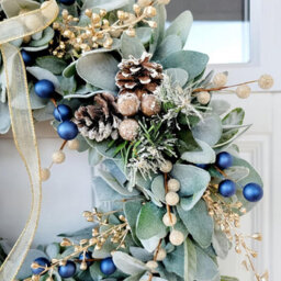 CLEFFNS 40Cm Christmas Eucalyptus Wreath For Front Door, Wreath With Green Faux Eucalyptus, Evergreen Decor For Farmhouse Festival - thumbnail 2