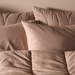 Ohs Plain 10.5 Tog Coverless Duvet With Pillowcase Bedding Set, Natural - King - thumbnail 3