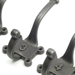 Oakcrafts - Antique Cast Iron Two Part Numbered 1-5 Coat Hooks 125mm - Pack Of 5 - thumbnail 3