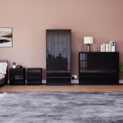 Lassic Vida Designs Glinton 4 Piece Black Fsc Bedroom Set - (8 Drawer Chest, 2 Door Wardrobe, 2 Drawer Bedside Chest X2) - image 1
