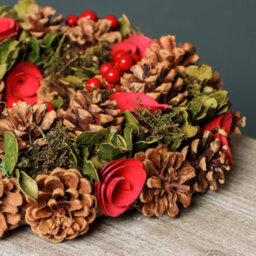 Dibor Traditional Red Berries And Roses Front Door Autumn Wreath Winter Spring Wreath 35Cm - thumbnail 4