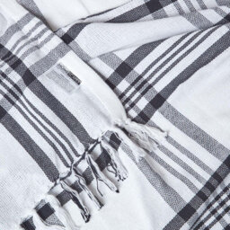 Homescapes White & Black Tartan Check Sofa And Bed Throw, 150 X 200 Cm - thumbnail 8