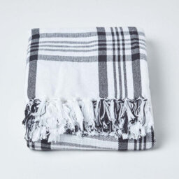 Homescapes White & Black Tartan Check Sofa And Bed Throw, 150 X 200 Cm - thumbnail 2