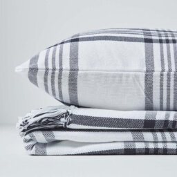 Homescapes White & Black Tartan Check Sofa And Bed Throw, 150 X 200 Cm - thumbnail 6