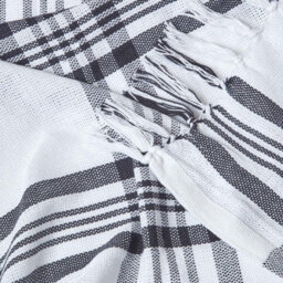 Homescapes White & Black Tartan Check Sofa And Bed Throw, 150 X 200 Cm - thumbnail 5