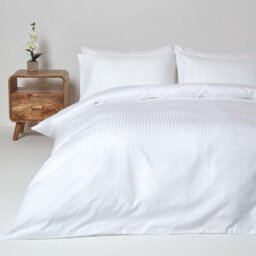 Homescapes White Egyptian Cotton Duvet Cover And Pillowcases 330 Tc, Super King - thumbnail 2