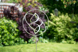 Home 2 Garden Stainless Steel Gyroscope Nova On Stake - thumbnail 3