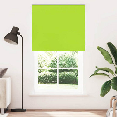 Berkfield Durable Roller Blind Blackout Leaves Green 135X230 Cm Fabric Width 131.6 Cm Polyester - image 1