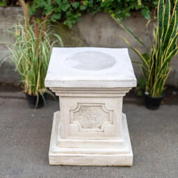 Oakleystone Northern White Stone Large Square Statuary Pedestal Garden Statues - thumbnail 1