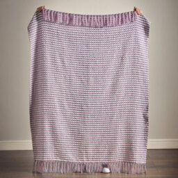 Catherine Lansfield Stab Stitch Embellished 125X150 Cm Blanket Throw Lilac - thumbnail 4