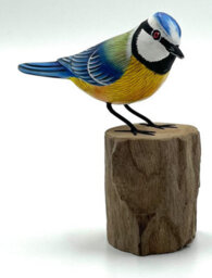 My Square Mile Bird Statue Ornament Wooden Hand Carved Bird Tree Stump  British Birds Indoor/outdoor Garden Ornament (Blue Tit) - thumbnail 4