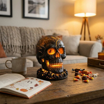 Living And Home Battery Operated Lava Skull Flame Light Resin Black Skull Lamp For Halloween Party Decor - image 1