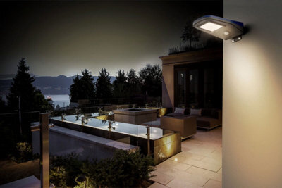 Nightsearcher Nexsun 2000 Solar Powered Arena & Flood Light With Pir Motion Detection - image 1