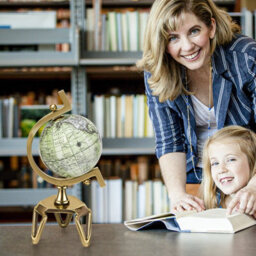 Costway Geographic 5 Inch World Globe Educational Interactive Rotating Desktop Globe - thumbnail 7