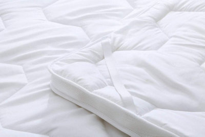 Homes & Linen Mattress Topper Air Flow Hotel Quality Microfiber 5Cm Anti Allergic Topper - image 1