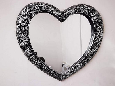 Biznest 67 X 58Cm Heart Shape Designer Wall Mirror Beautiful Decoration Art Piece Gift - image 1