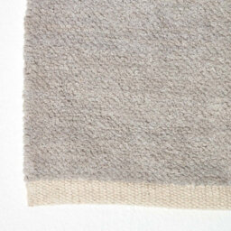 Homescapes Light Grey 100% Cotton Plain Chenille Rug With Natural Trim, 60 X 100 Cm - thumbnail 3