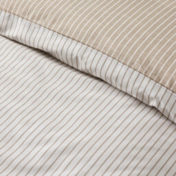 Catherine Lansfield Oxford Pinstripe Reversible Duvet Cover Set With Pillowcases Natural - thumbnail 4