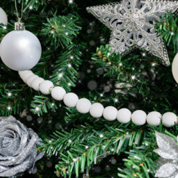 Melody Maison White Wooden Ball Garland - 150Cm - thumbnail 4
