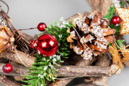 Shatchi 22Cm B/o Led Twig Wreath Red/brown - thumbnail 5