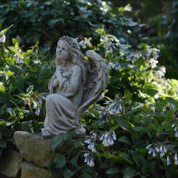 Spa Kneeling Angel Girl With Arms Crossed Small Cast Stone Statuary - thumbnail 4