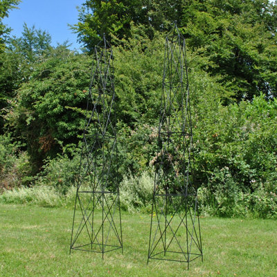 Selections Pair Of Roman Steel Garden Obelisks (2.1M) - image 1