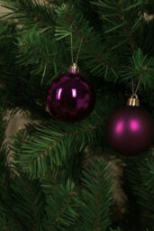 Decoris 4X 12 Fig Purple Christmas Tree Baubles Shatterproof Hanging Decorations 6Cm Round - thumbnail 4