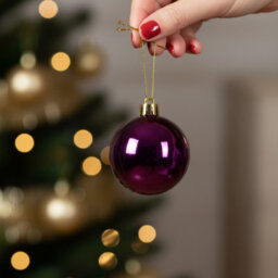 Decoris 4X 12 Fig Purple Christmas Tree Baubles Shatterproof Hanging Decorations 6Cm Round - thumbnail 6