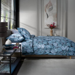 The Lyndon Company Tropical Garden 100% Cotton Duvet Cover Set, Blue Botanical Print With Piped Edging - thumbnail 3