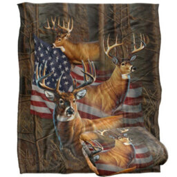 Jq Licensing Silky American Flag Deer Supersoft Blanket Multicoloured (152Cm X 127Cm) - thumbnail 2