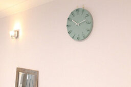 Designo Green Wall Clock 30 Cm - Silent Non Ticking 3D Raised Numbers Minimalist Art Deco Gift - thumbnail 7