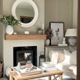 Melody Maison Large Round Vintage White Wall Mirror 80Cm X 80Cm - thumbnail 4
