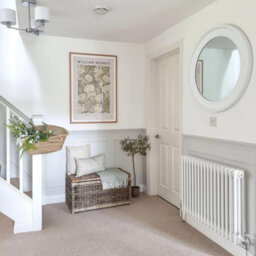 Melody Maison Large Round Vintage White Wall Mirror 80Cm X 80Cm - thumbnail 5