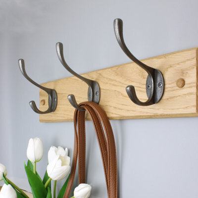 Oakcrafts - Handcrafted Solid Oak Coat Rack With Cast Iron Hooks And Oval Base Plate 750mm - 5 Hooks - image 1