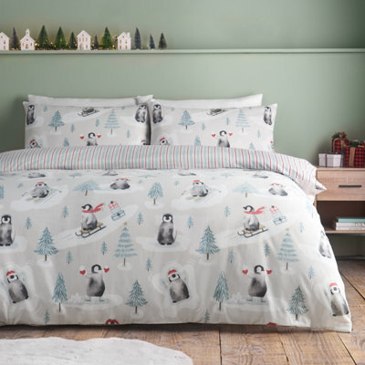 Catherine Lansfield Brushed Christmas Penguins Cotton Reversible Double Duvet Cover Set With Pillowcases Green - image 1
