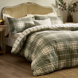 Wylder Nature Braemar Check Soft Brushed Cotton Duvet Set, Double, Green - thumbnail 3