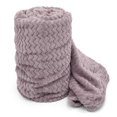 Velosso Cosy Touch Chevron Pattern Faux Mink Throw Blanket - Luxurious Feel, High-Quality Weave For Sofa, Bed - 127Cm X 152Cm - Mauve