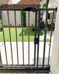Safetots Pressure Fit Self Closing Stair Gate, 75Cm - 82Cm, Slate Grey, Auto Closing Baby Gate, Safety Barrier - thumbnail 8