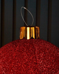WeRChristmas Inflatable Tinsel Christmas Bauble, Red, 45 Cm - thumbnail 3