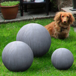Set Of 2 Idealist™ Fluted Grey Reinforced Stone Concrete Effect Garden Decorative Balls: D25 + D30Cm, 5.5 + 7.7Lbs - thumbnail 7