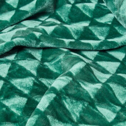 Homescapes Emerald Green Geometric Triangle Velvet Throw, 200 X 230 Cm - thumbnail 4