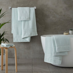 Catherine Lansfield Bathroom Zero Twist 500 Gsm Soft & Absorbent Cotton 6 Piece Towel Set Duck Egg Blue - thumbnail 4