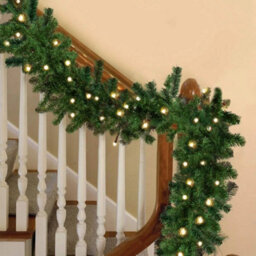 9Ft Christmas Garland Pre Lit With Lights - thumbnail 5