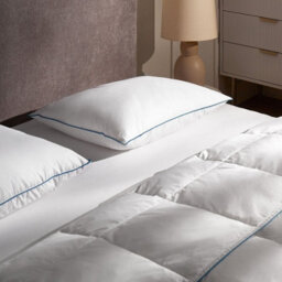 Wyld And Coco Duck Feather And Down Pillow 50 X 60 Cm - Premium Cotton Cover, Hypoallergenic - thumbnail 2