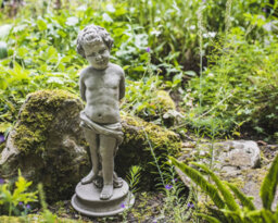 Oakley Charming Stone Cast Vine Boy Statue - thumbnail 7