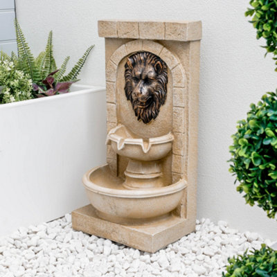 Gardenwize Solar Powered Lion Head Stone Effect Weatherproof  Outdoor Garden Water Feature Fountain - image 1