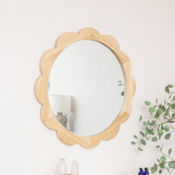 Melody Maison Large Light Wood Scalloped Edge Bevelled Wall Mirror - 97Cm - thumbnail 6