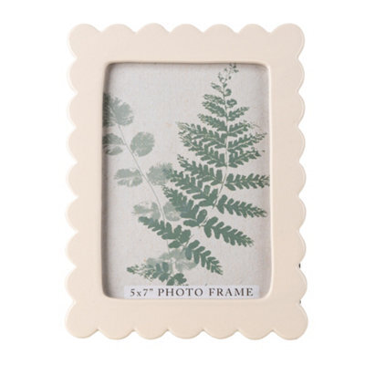 Candlelight Gloss Cream Scallop Single Photo Frame (H)21.5Cm X (W)16.5Cm - image 1