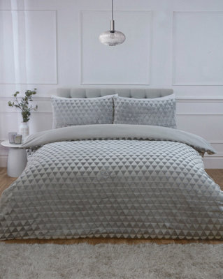 Rapport Home Diamond Cut Teddy Polyester Fleece Duvet Cover Set With Pillowcase - image 1